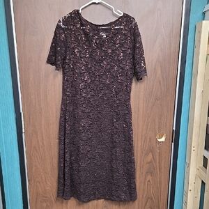 Kim & Co. Size M Chocolate Brown Sequin and Lace Short Sleeved Midi Dress